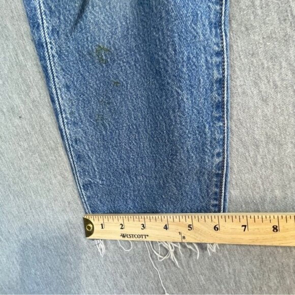 Levi’s Wedgie Icon Jeans Women’s Size 27 Blue Distressed Tapered Leg Raw Hem - Picture 16 of 16